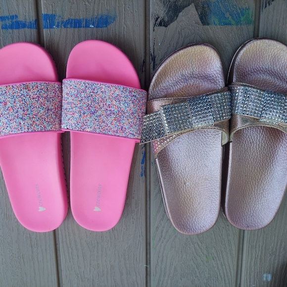 Girls size 4 slide shoes - Picture 1 of 2